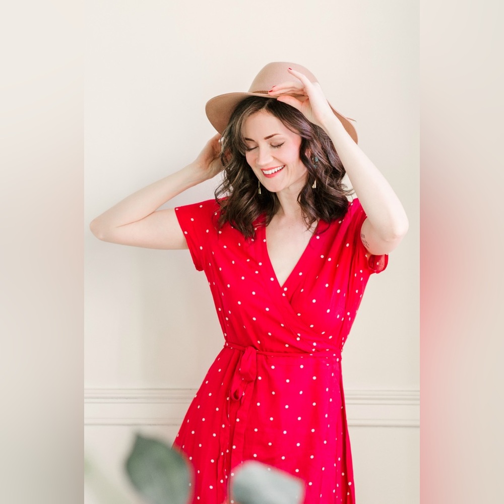 Old navy red polka dot dress